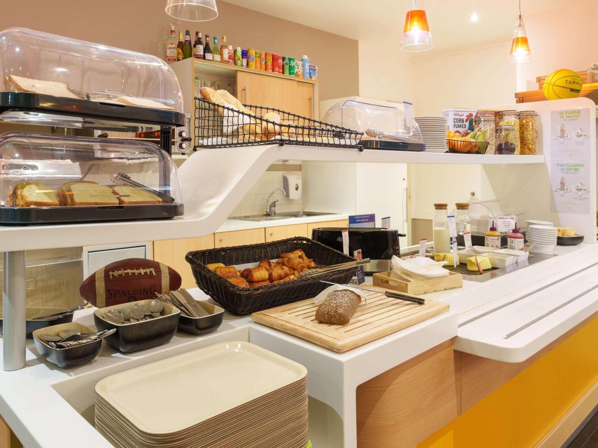 Ibis Budget Saint-Quentin Centre Gare エクステリア 写真