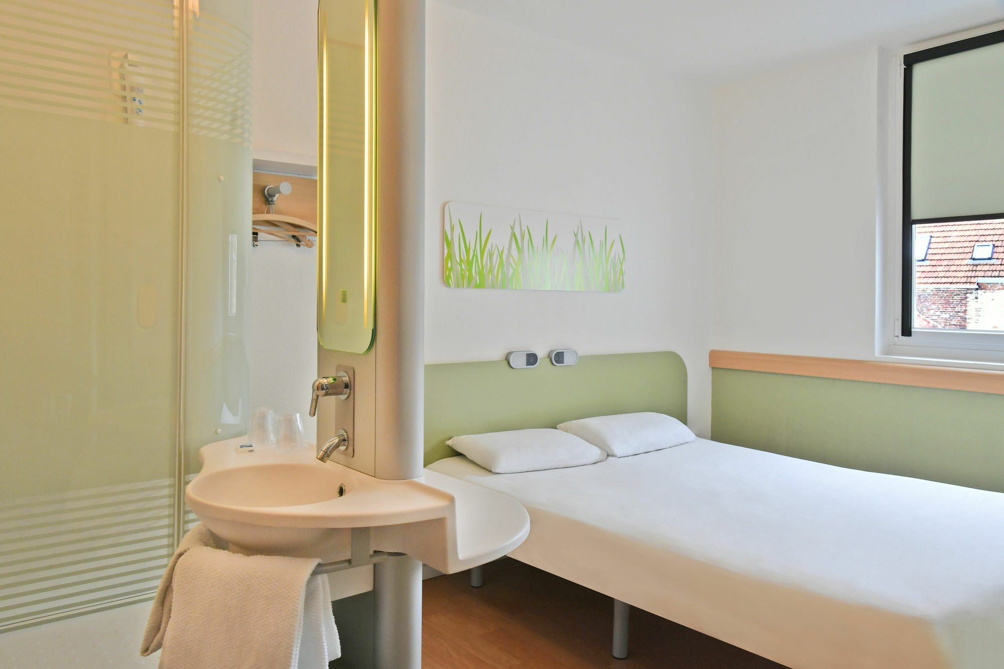 Ibis Budget Saint-Quentin Centre Gare エクステリア 写真